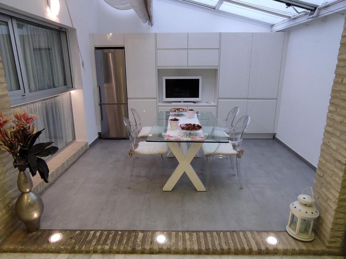 Apartamento Un Jardin En La Alfalfa - Kainga Homes セビリア エクステリア 写真