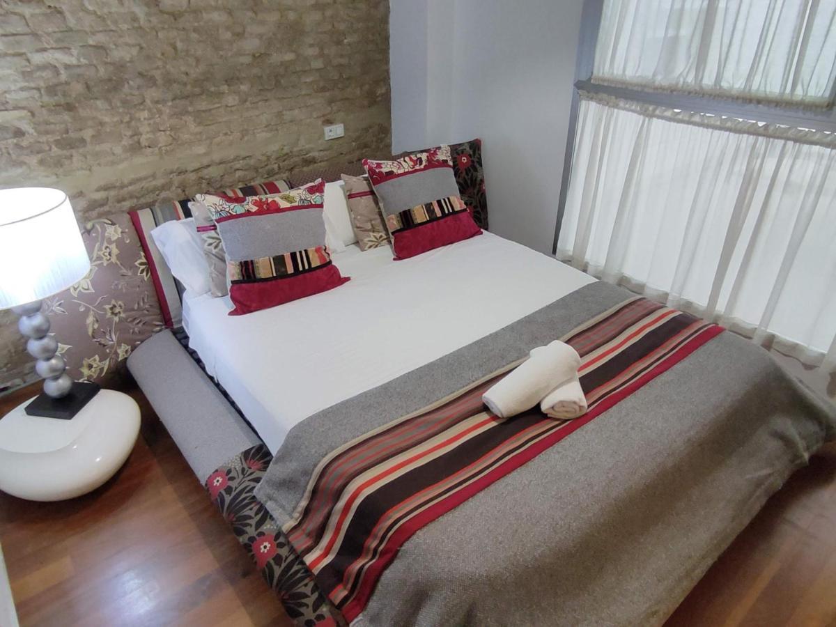 Apartamento Un Jardin En La Alfalfa - Kainga Homes セビリア エクステリア 写真