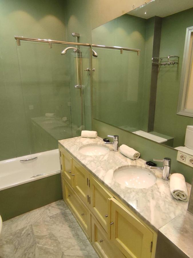 Apartamento Un Jardin En La Alfalfa - Kainga Homes セビリア エクステリア 写真